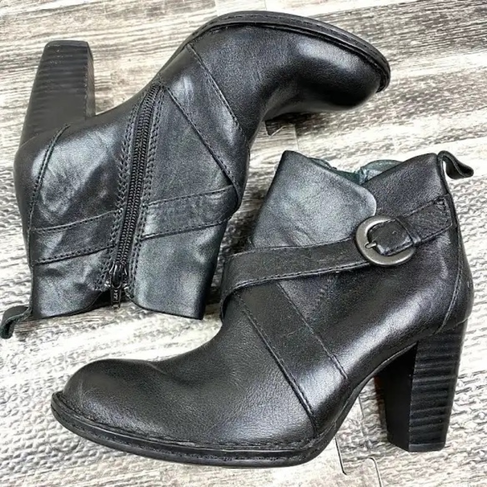 Women’s Shola Born black Ankle Boot,Stacked Block Heel Booties , Sz 7.5